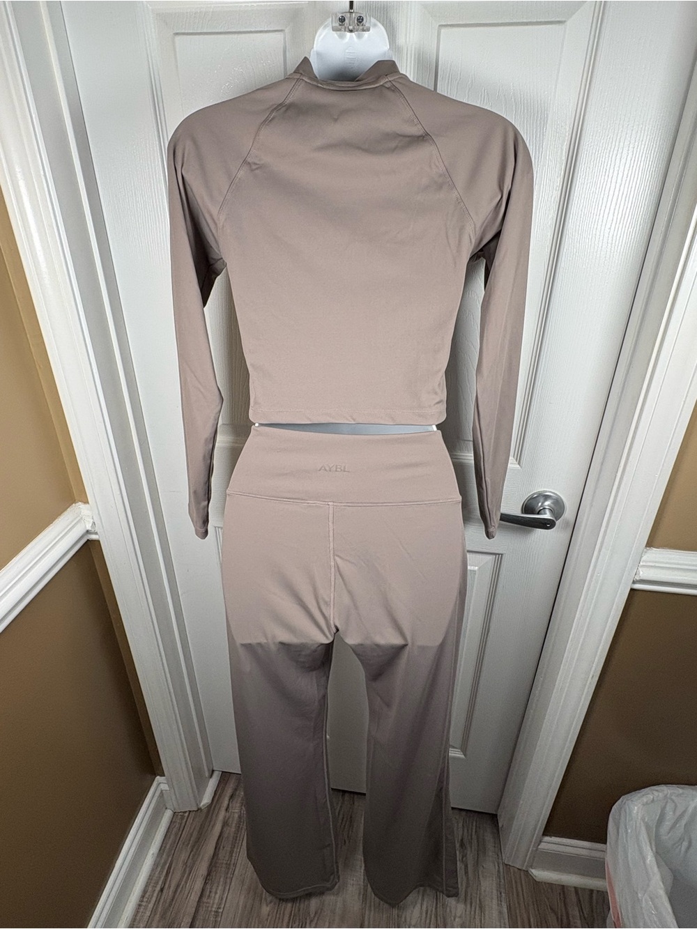 AYBL Taupe Wide-Leg High-Rise Lounge Set Size Medium A313 - Picture 4 of 16